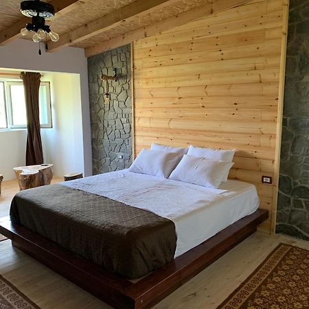 Hotel Devi Erseke Екстериор снимка